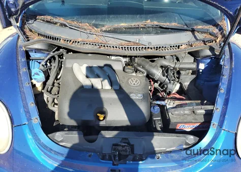 2004 Volkswagen New Beetle Gl z USA, uszkodzony, nr VIN 3VWBK31C74M406435